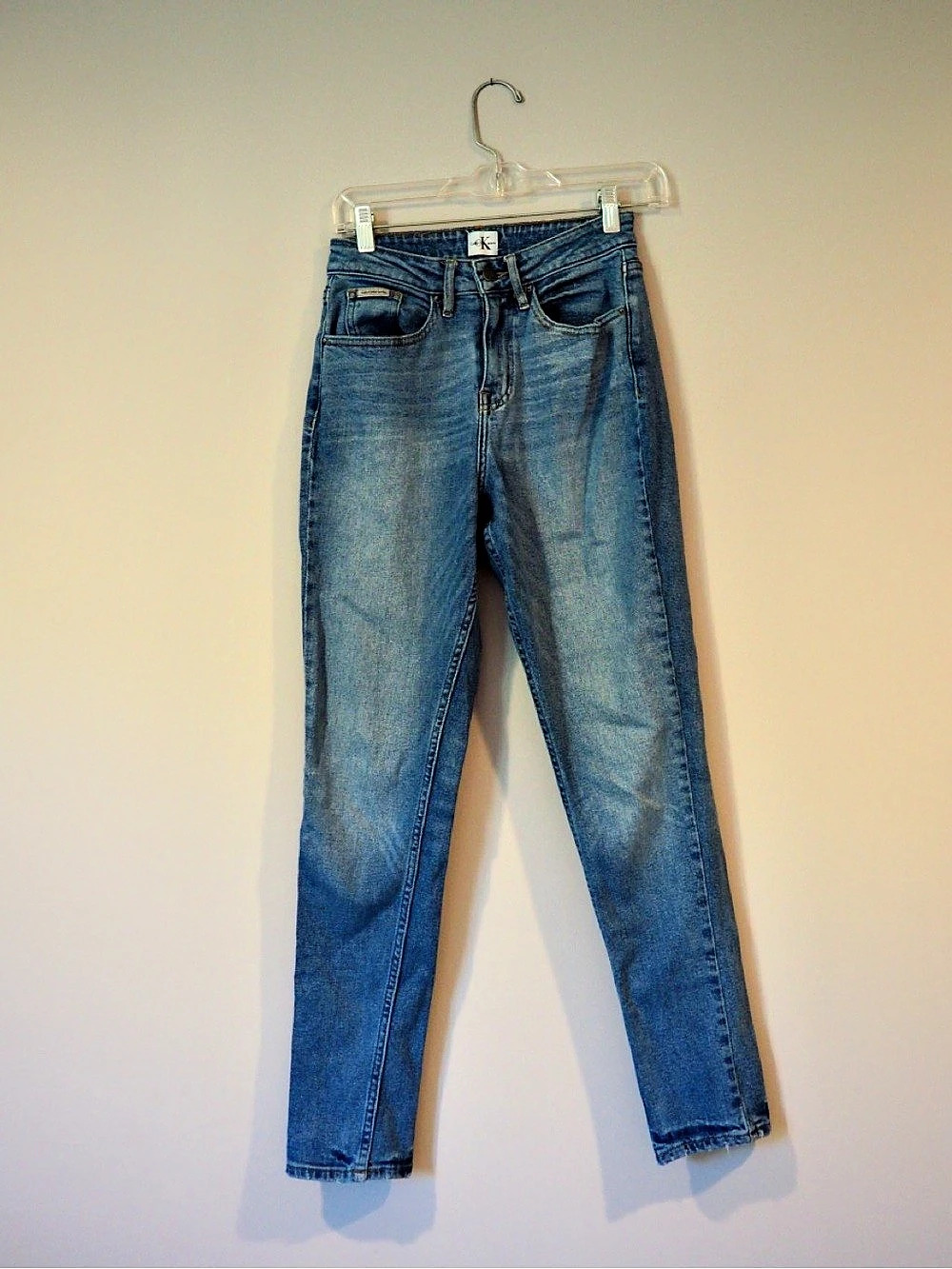 Calvin Klein Jeans — Size 25